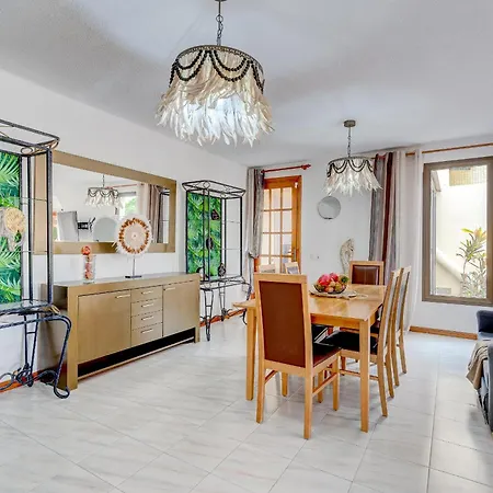 Villa Natali ,luxury 3-levels Large On Tenerife, Ocean View, Private Poo L& Barbecue Area Costa Adeje (Tenerife)