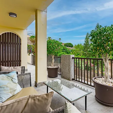 Villa Natali ,luxury 3-levels Large On Tenerife, Ocean View, Private Poo L& Barbecue Area Costa Adeje (Tenerife)