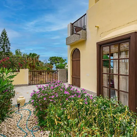 Natali ,luxury 3-levels Large On Tenerife, Ocean View, Private Poo L& Barbecue Area Costa Adeje (Tenerife)