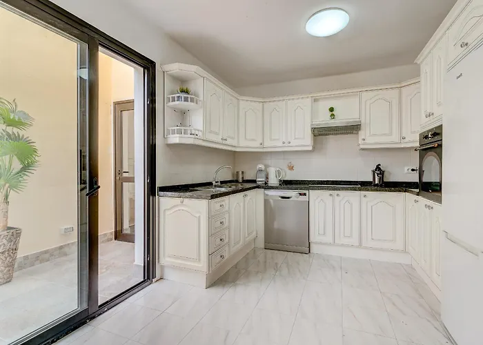 Villa Natali ,luxury 3-levels Large On Tenerife, Ocean View, Private Poo L& Barbecue Area *