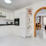 Natali ,luxury 3-levels Large On Tenerife, Ocean View, Private Poo L& Barbecue Area 阿德耶